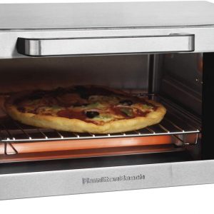 The Hamilton Beach 4-Slice Countertop Toaster Oven gives you the versatility to cook 3 ways. Yet, it won't take up a lot of space on your kitchen countertop.